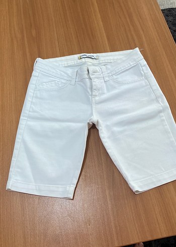 Beyaz Pamuklu Kadın Mini Bermuda Şort