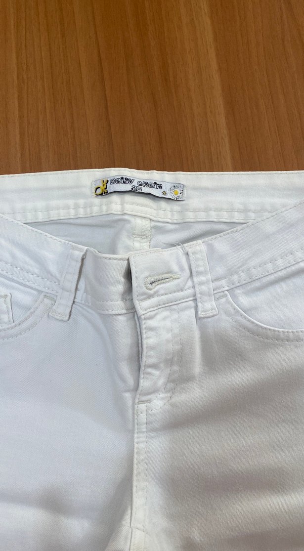 Beyaz Pamuklu Kadın Mini Bermuda Şort - Görsel 2