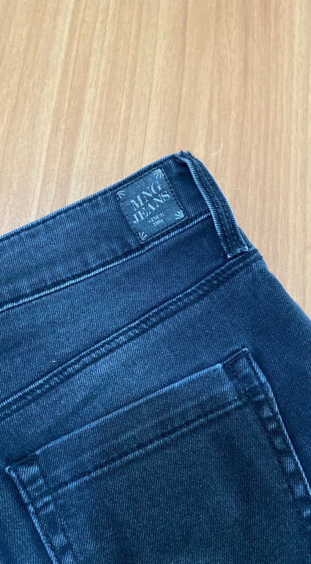 Kadın Koyu Renk Mini Denim Şort - Görsel 2