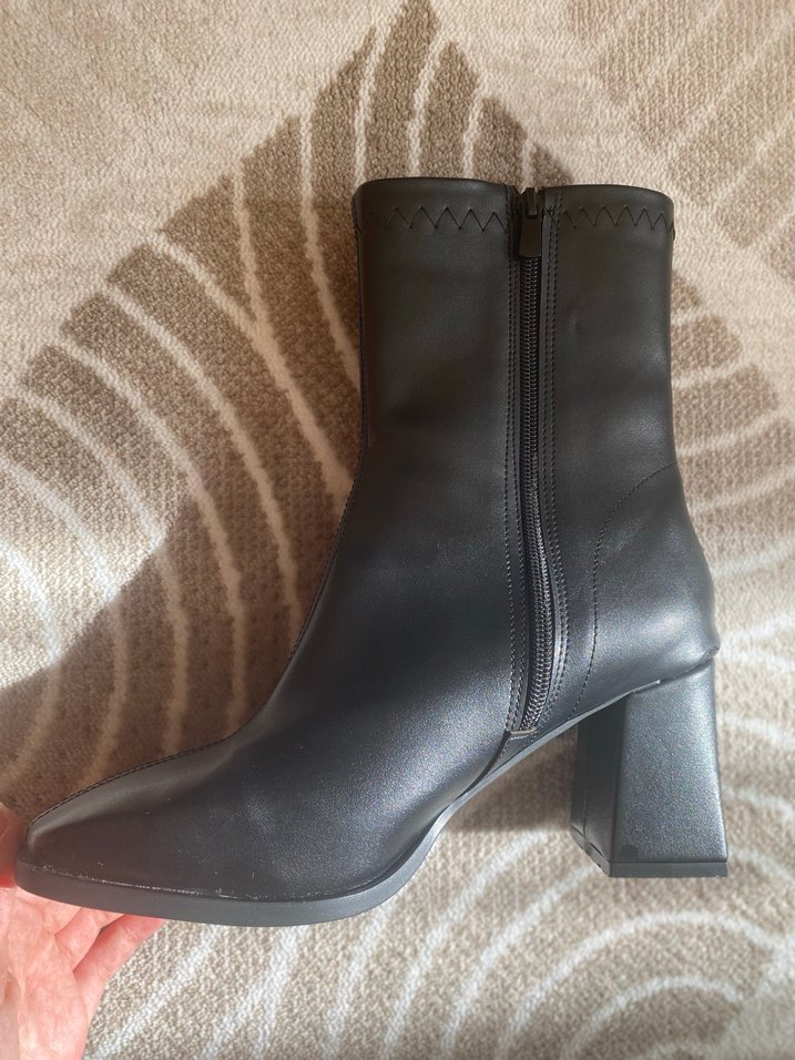 Siyah Deri Kadın Topuklu Bot - Görsel 3