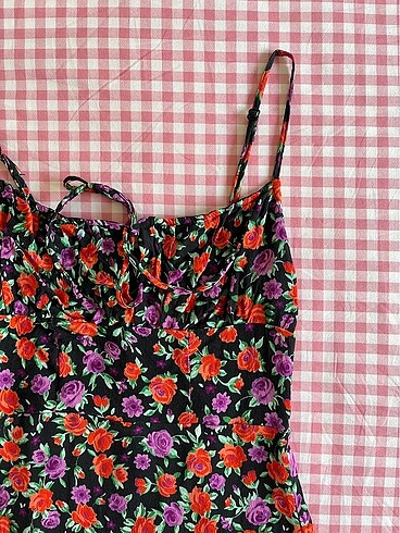s Beden BERSHKA ÇİÇEKLİ ELBİSE