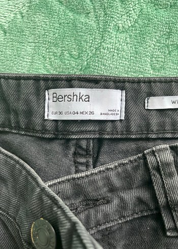 Gri Bel Detaylı Rahat Kesim Midi Kot Pantolon - Görsel 2