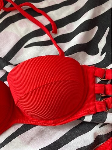 xs Beden kırmızı Renk Penti Kırmızı Dolgulu Bikini Takımı