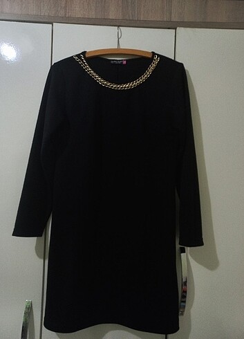 Siyah uzun kollu elbise 