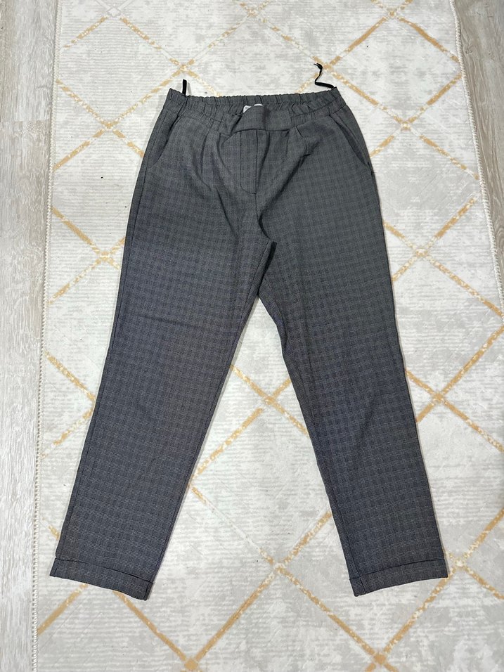 Gri Kadın Piliseli Kumaş Pantolon - Görsel 2