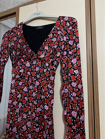 Bershka Çiçekli elbise