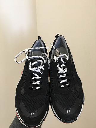 Markasız Ürün İki kez kullanılmış ayakkabı 