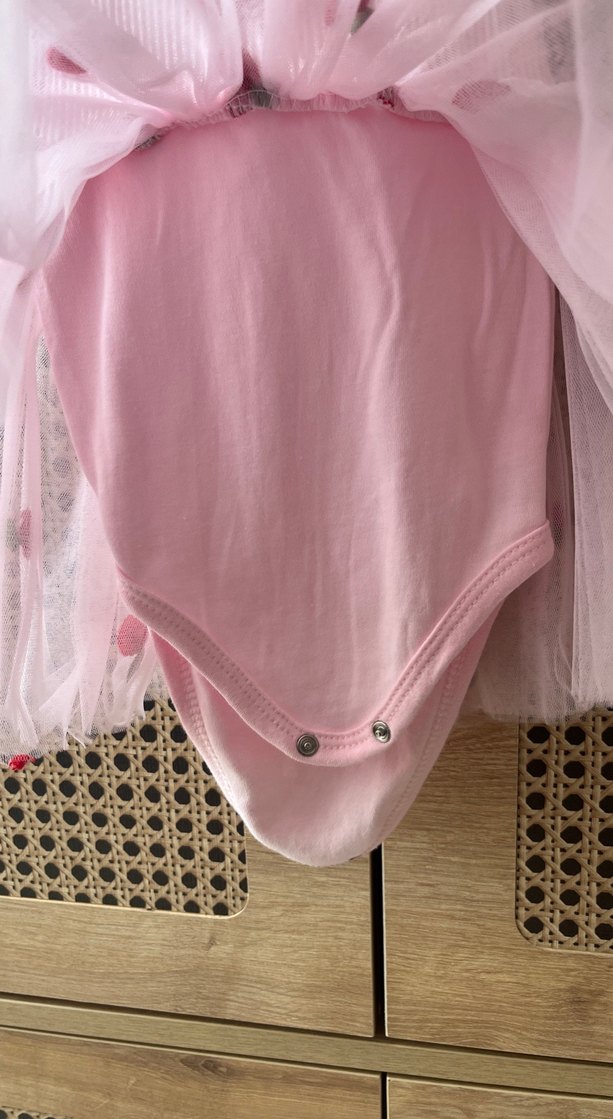 Kız Çocuk Pembe Nakışlı Fırfırlı Elbise - Görsel 2