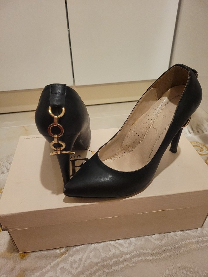 Klasik Siyah Stiletto Topuklu Kadın Ayakkabı - Görsel 3