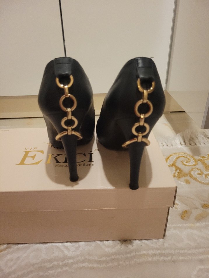 Klasik Siyah Stiletto Topuklu Kadın Ayakkabı - Görsel 2