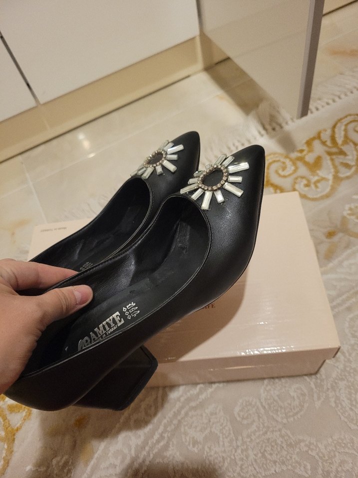 Siyah Payetli Vintage Stiletto - Görsel 2