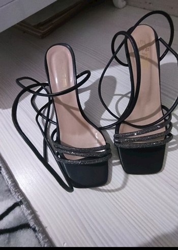 39 Beden Siyah Yılan Desenli Stiletto Topuklu Kadın Ayakkabı