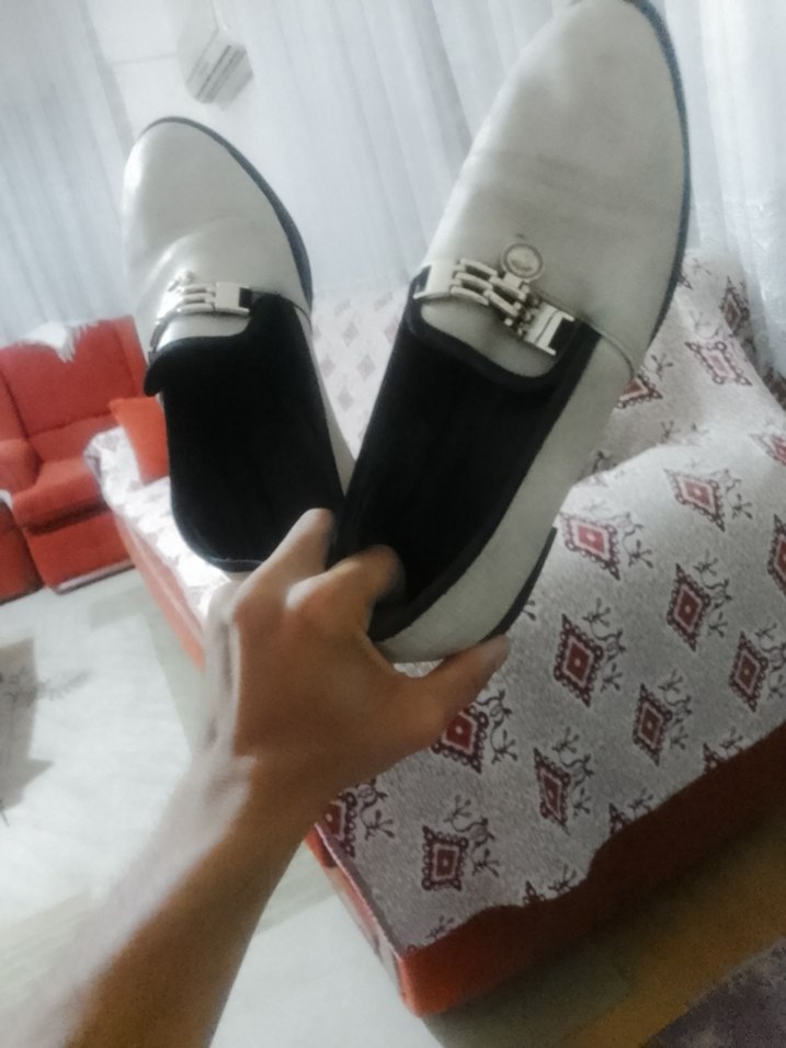 Tokalı Beyaz Kadın Ayakkabısı - Görsel 2