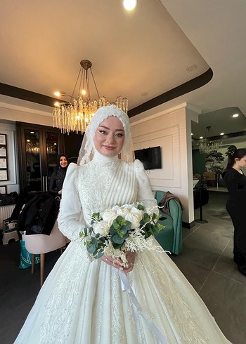 Uzun Kollu Yüksek Yakalı A Kesim Beyaz Gelinlik - Görsel 6