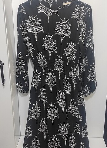 Beli lastikli şifon elbise 