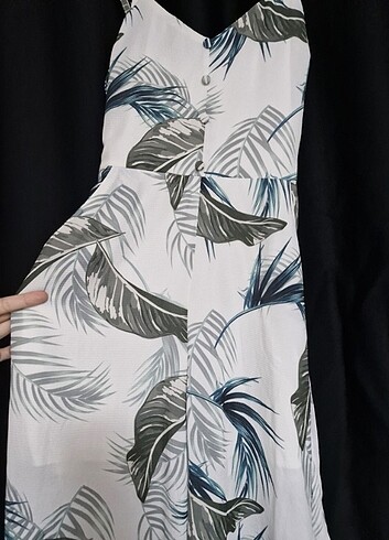 Yaprak desenli beyaz tulum - Görsel 5