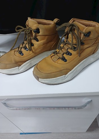 Erkek bağcıklı Bot - Görsel 4