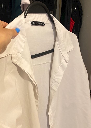 Zara Düğmeli Beyaz Pamuklu Kadın Gömlek