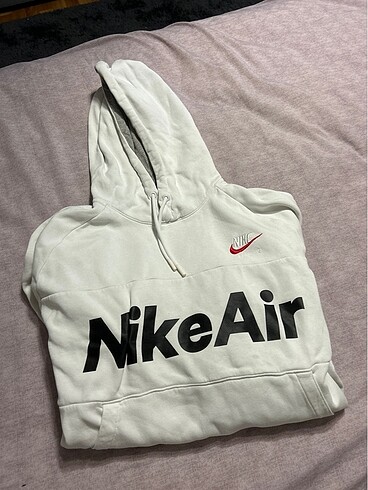 nike sweatshirt