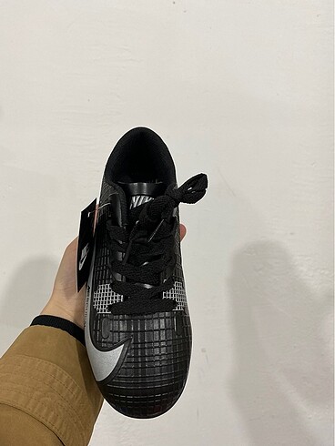 Nike erkek çocuk halısaha