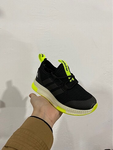 erkek çocuk spor ayakkabısı