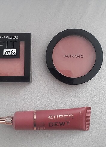 Maybelline, wet n wild ve revolution allık