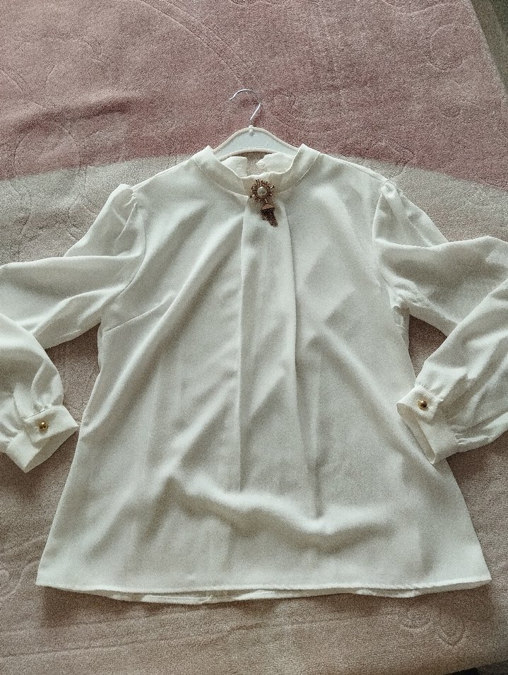 Düğmeli Beyaz Kadın Uzun Kollu Gömlek - Görsel 2