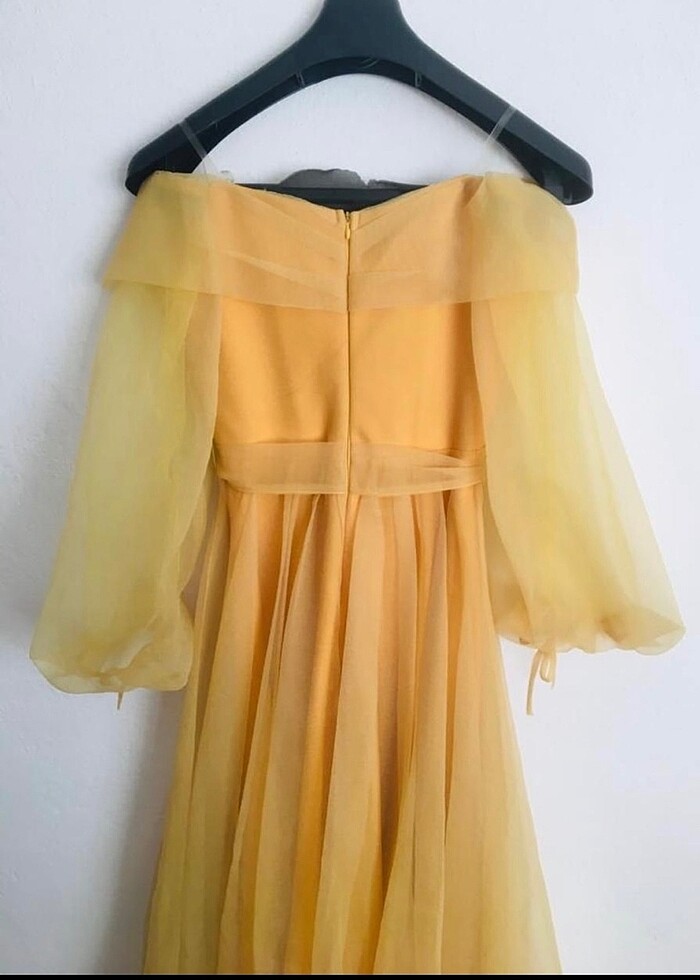 Omuz Detaylı Sarı Abiye - Görsel 3