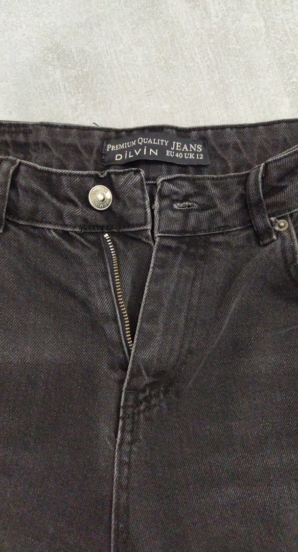 Siyah Yırtık Detaylı Bol Kesim Kadın Kot Pantolon - Görsel 2