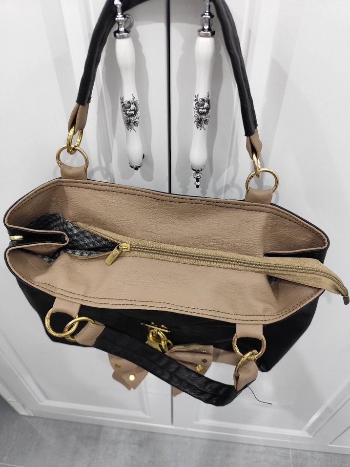 Kilitli Siyah Bej Deri Kadın Çanta - Görsel 3