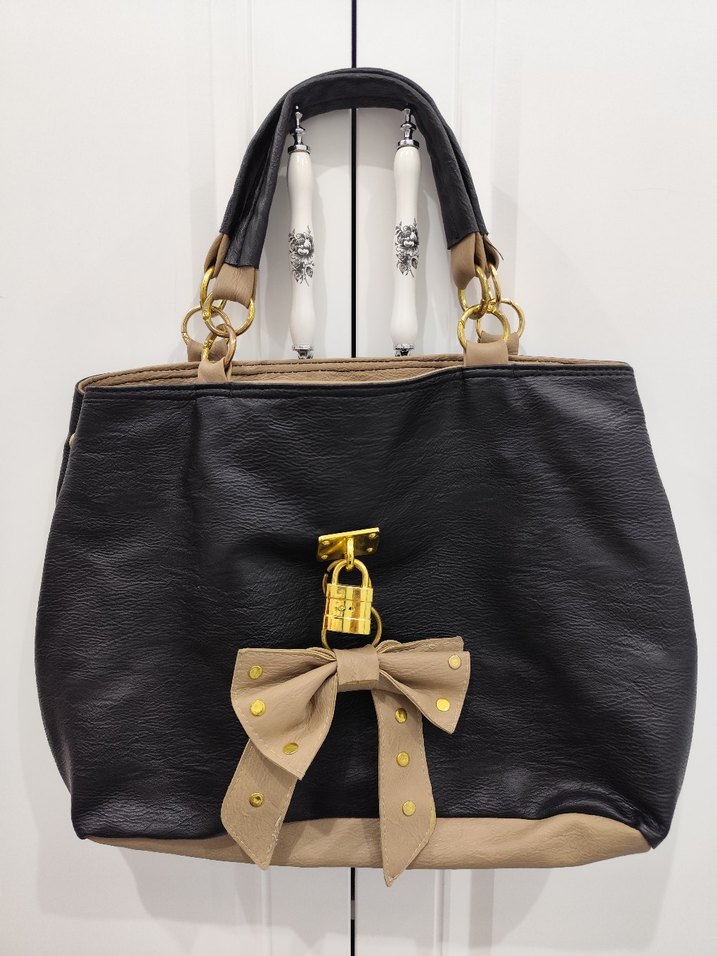 Kilitli Siyah Bej Deri Kadın Çanta - Görsel 2