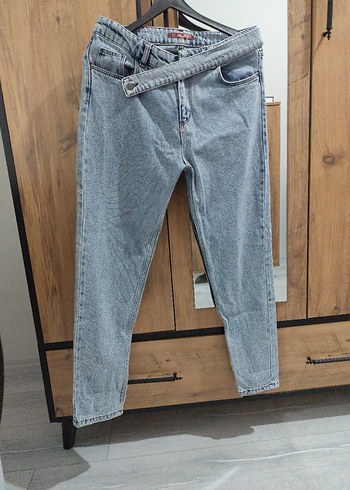 Kadın Mavi Kemerli Denim Pantolon