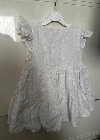 Kız Çocuk Beyaz Nakışlı Fırfırlı Elbise - Görsel 3