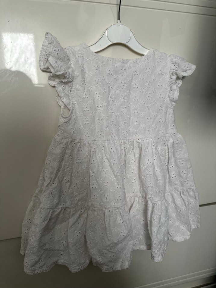 Kız Çocuk Beyaz Nakışlı Fırfırlı Elbise - Görsel 3