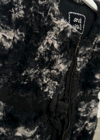 Siyah Kürklü Bağlamalı Kız çocuk Yelek - Görsel 2