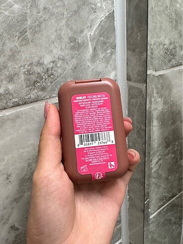  Beden Nyx buttermelt allık