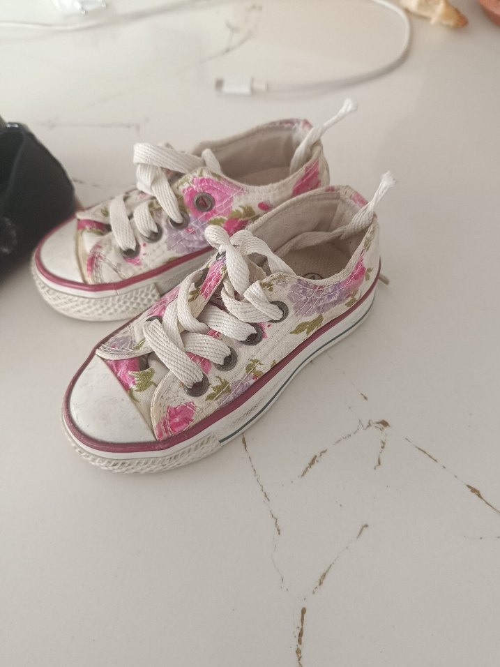 Velcro bantlı beyaz bağcıklı kız çocuk spor ayakkabı - Görsel 4