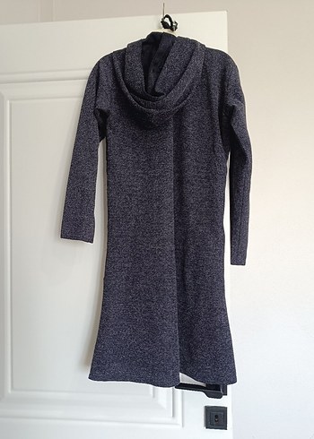 Kadın Gri Kapüşonlu Uzun Fermuarlı Kaban - Görsel 3