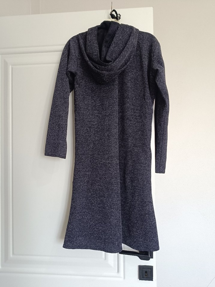 Kadın Gri Kapüşonlu Uzun Fermuarlı Kaban - Görsel 3