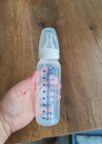 Diğer Beyaz Fil Desenli Plastik Bebek Biberonu