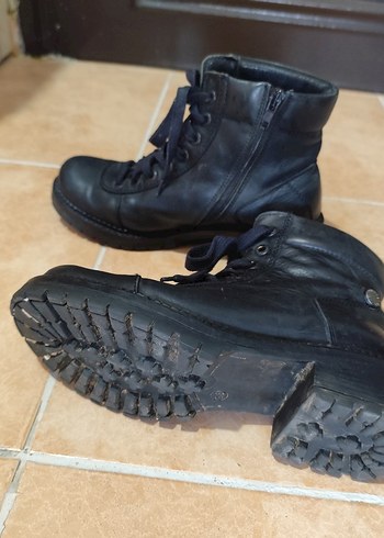 Siyah Deri Goth Kadın Botları - Görsel 5