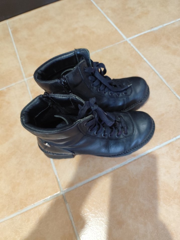 Siyah Deri Goth Kadın Botları - Görsel 3