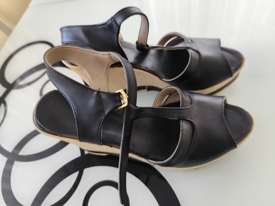 Kadın Siyah Dolgu Topuklu Sandalet - Görsel 2