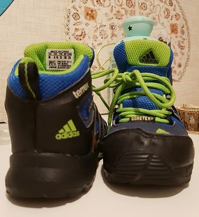 Adidas gore-tex 22 numara