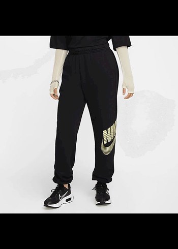 Siyah Rahat Kesim Nike Kadın Eşofman Altı