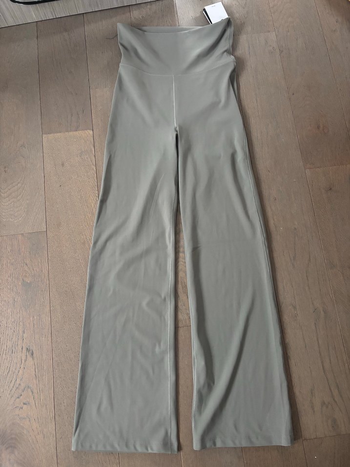 Nike Bej Kadın İspanyol Paça Pantolon - Görsel 5