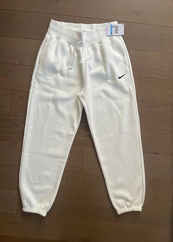 Nike orijinal etiketli Beyaz Rahat Kesim Kadın Eşofman Altı