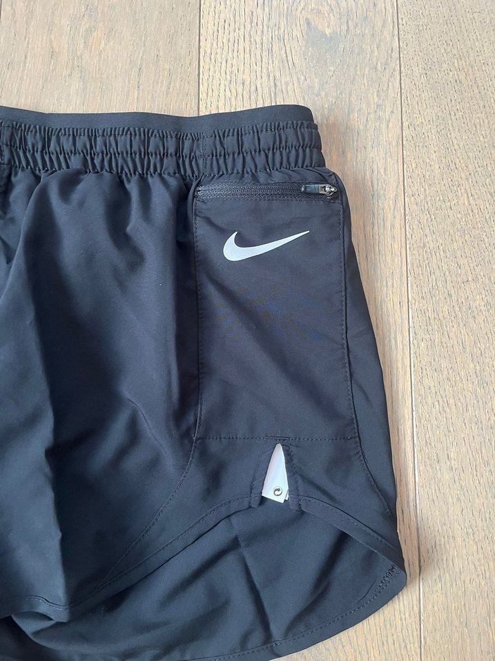 Nike Siyah Mini Spor Şort - Görsel 4