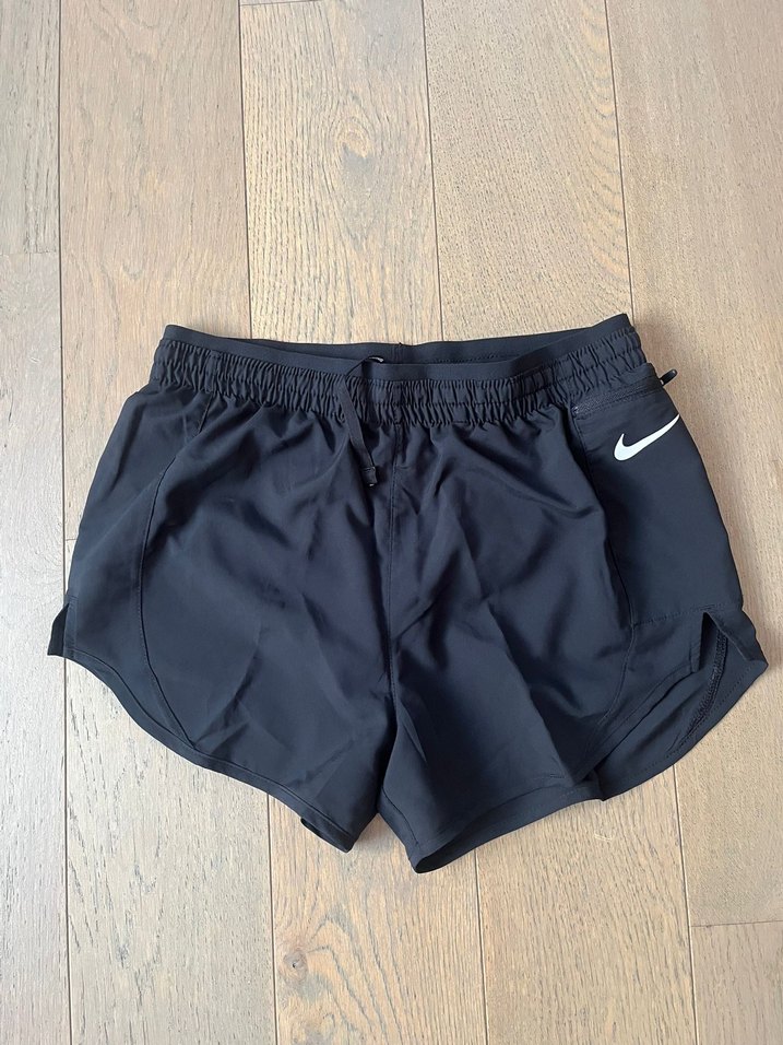 Nike Siyah Mini Spor Şort - Görsel 5