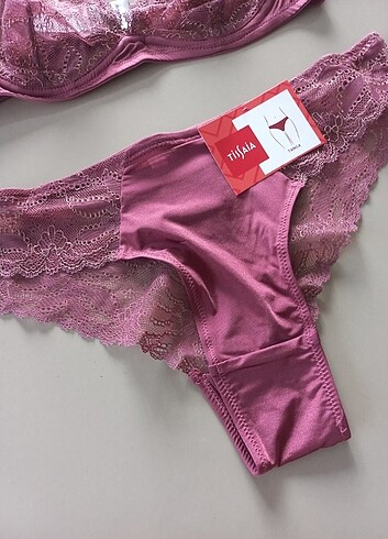 38 Beden bordo Renk Tissaia Sütyen Külot Takımı